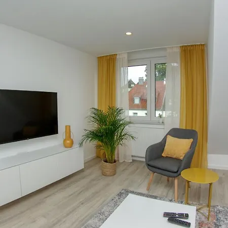 2,5 Westfalenhalle Und Universitaet Fusslaeufig 多特蒙德